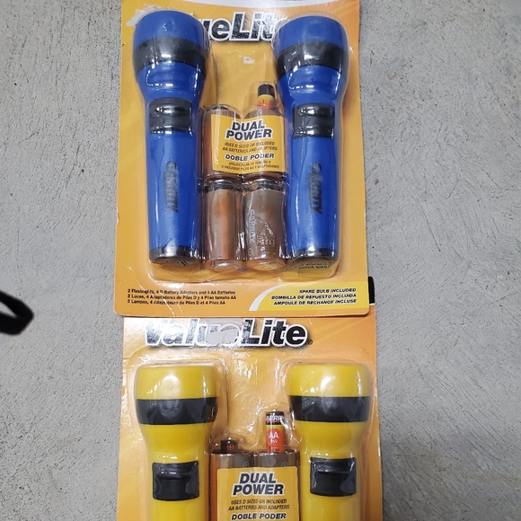 GARRITY Other - NWOT Flash Light Set